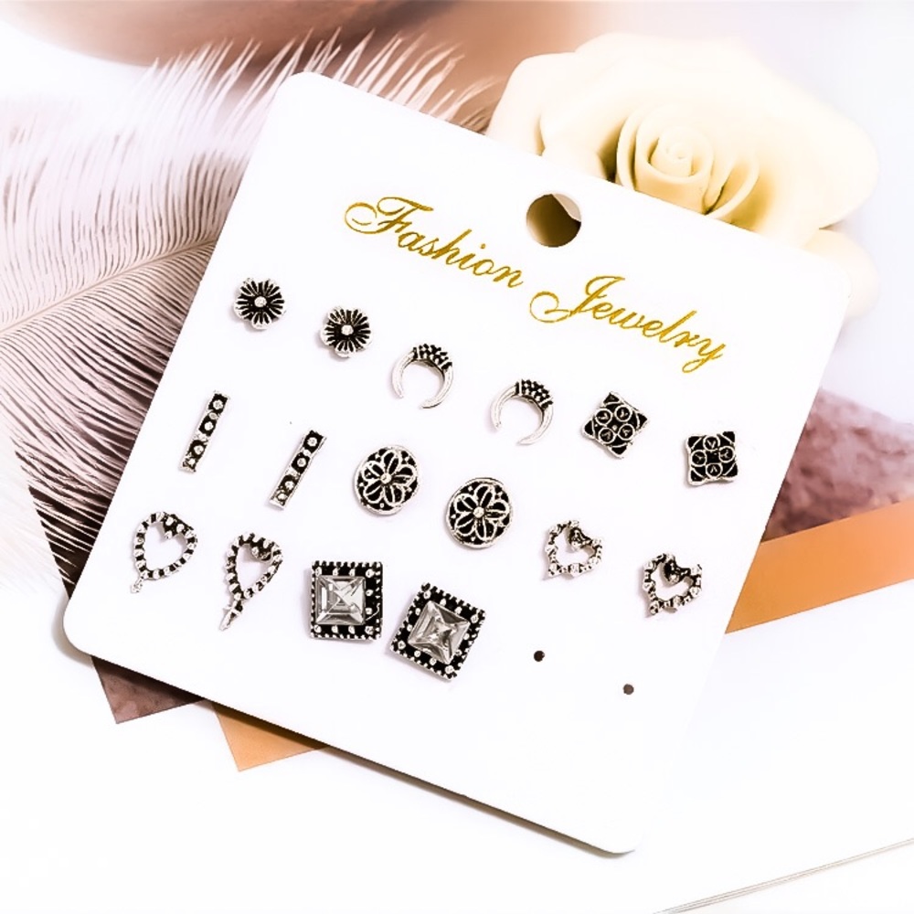 ⚜️[𝟯/$𝟮𝟴]⚜️8 Silver Crystal Earrings Set NEW - Picture 4 of 8